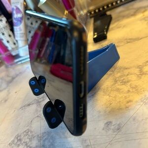 Folding tablet/phone stand